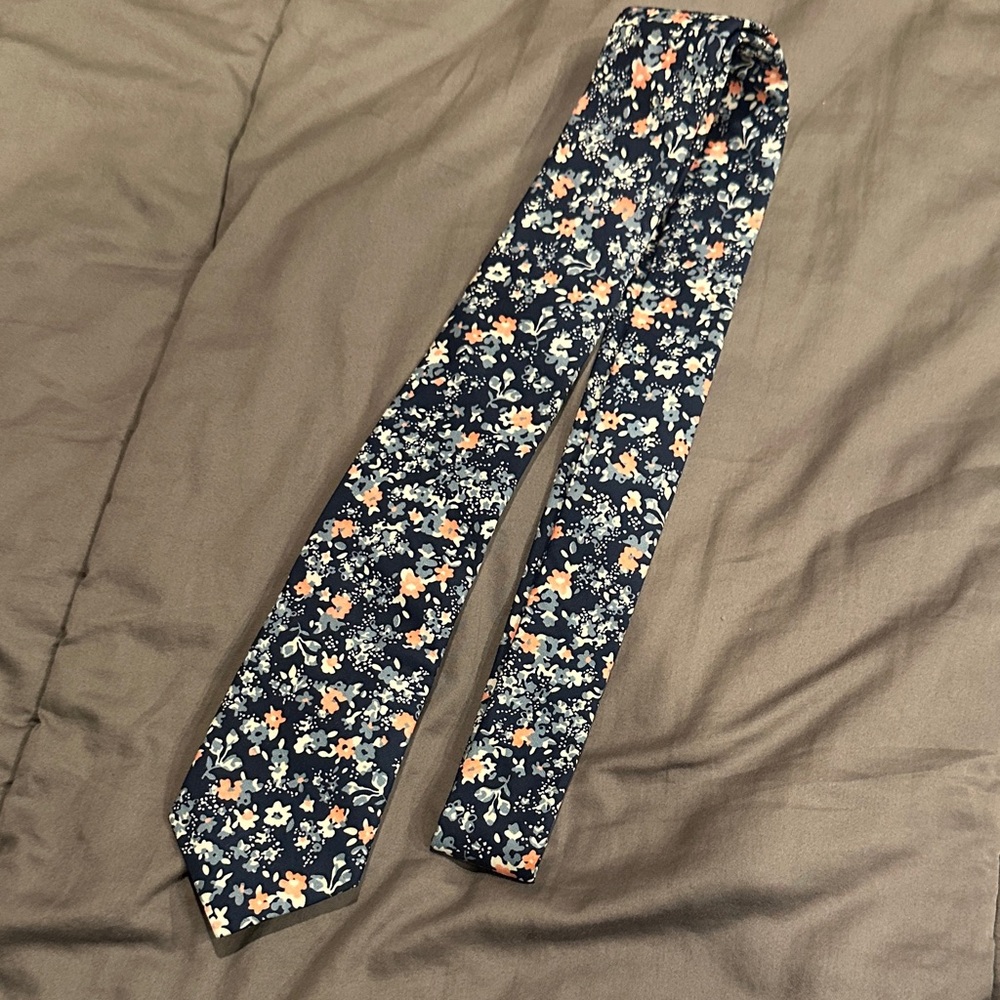 Floral Patterned Tie